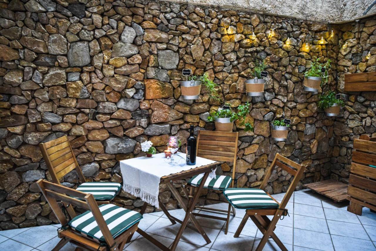 Casa Particular - Casa Vacanze - By Faendho Porto Torres Exterior foto